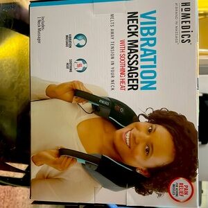 Homedics Vibration Neck Massager with Soothing Heat New In Box